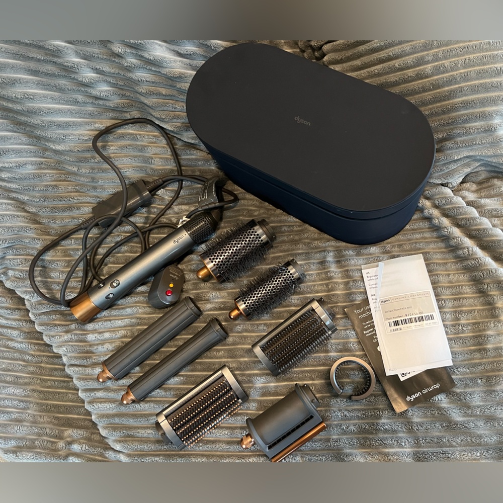 Dyson Airwrap Set 🩵